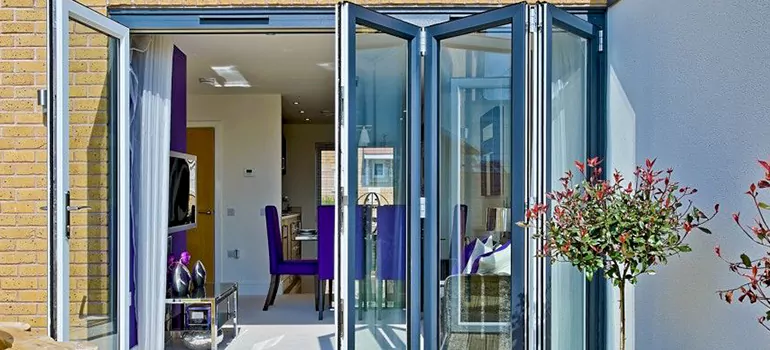 Commercial Door Glass Repair in Wellington, FL