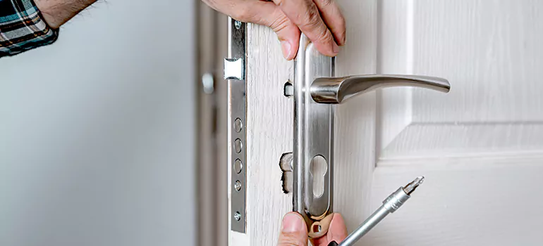 Front Door Knob Repair in Wellington, FL